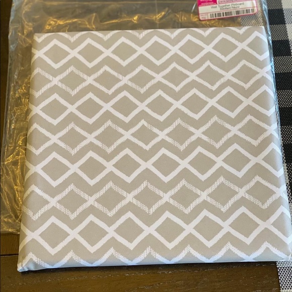 Thirty-One Wall Together Pinboard - Picture 2 of 4